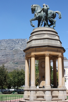 Delville Wood Memorial, Cape Town Statues